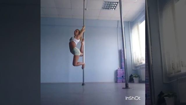 Элемент полумесяц на пилоне смотреть онлайн