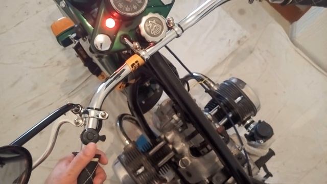 Мотоцикл Урал. КРУТАЯ ПРОВОДКА! смотреть онлайн
