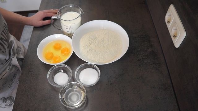 Какие блины вкуснее :на КЕФИРЕ или на МОЛОКЕ ? смотреть онлайн