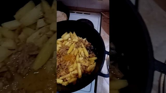 Приготовил говяжий желудок с картошкой . Говяжий рубец. Карын. #говяжийжелудок #говяжийрубец #карын смотреть онлайн