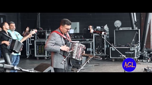 Accordion Show Case in Milwaukee WI at the Mexican Fiesta 2022 смотреть онлайн