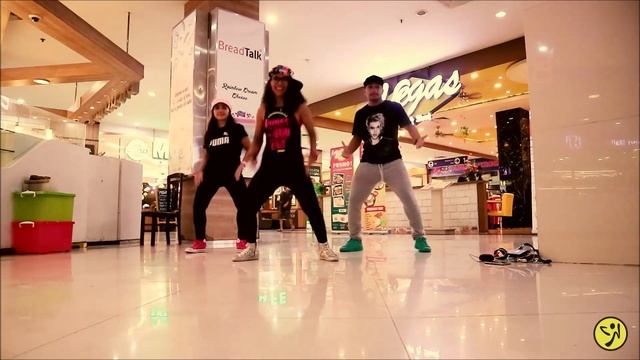 Mega Mix 67 Rub A Bum Zumba® Fitnes Reggaeton Choreo смотреть онлайн