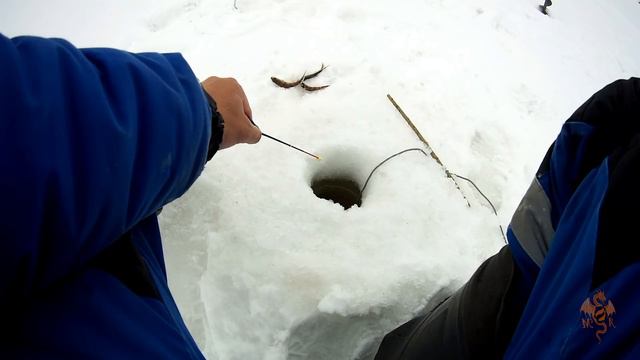 Ловля на мормышку со льда в последний день марта. смотреть онлайн