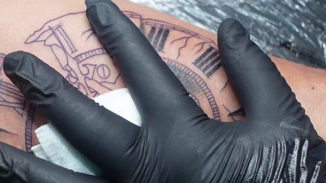 Broken Clock Tattoo | Time Lapse | смотреть онлайн