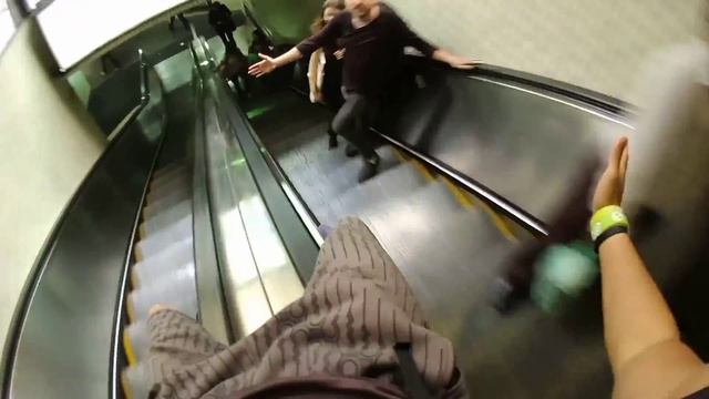 Take on the city – with Evade & HX-A1 смотреть онлайн