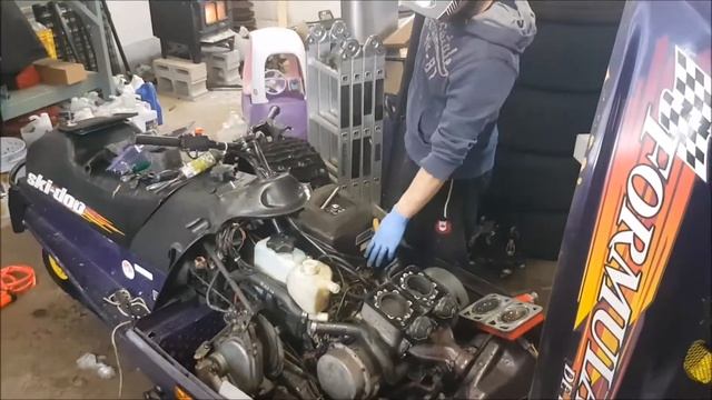 How To Remove A Snowmobile Motor Ski Doo Formula 583 смотреть онлайн