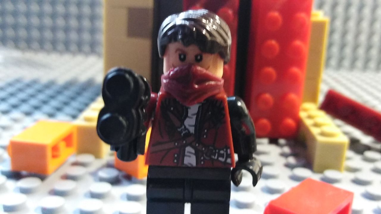 У Коли згорел дом смотреть онлайн