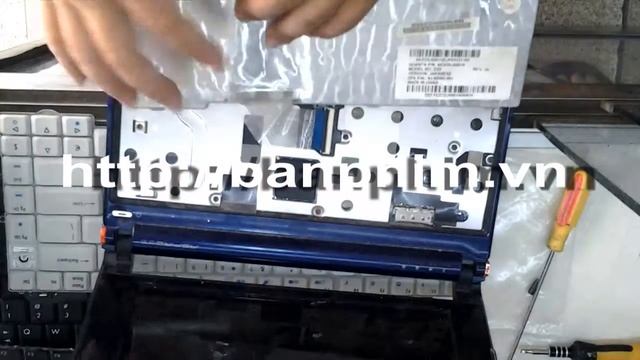 Thay tháo sửa lắp bàn phím Acer Aspire One ZG5 keyboard replacement fix assembly guide смотреть онлайн