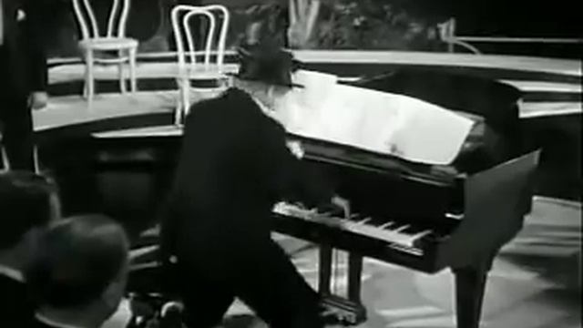 Harpo Marx Plays Wreckmaninoff