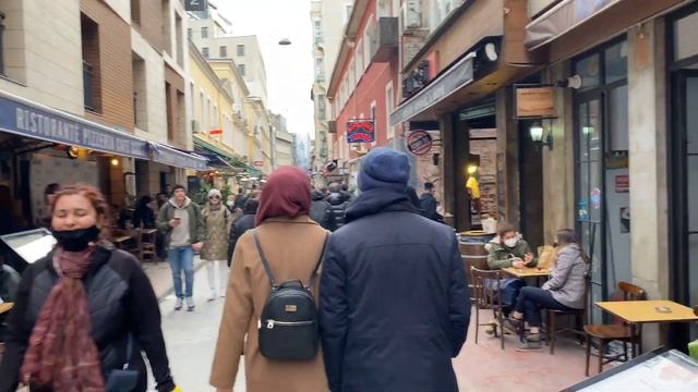 ПОПУЛЯРНАЯ УЛИЦА с Завтраками Каракей Стамбул /Пешая прогулка по улицам Стамбула 2022 (kahvaltı) смотреть онлайн