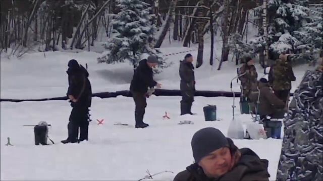 Поимки, обрывы и сходы. Ловля форели на спорт-зоне. Клёвое место Лосиный остров. смотреть онлайн