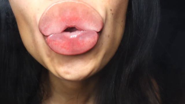 HOW LONG WILL THIS LIPSTICK LAST WITH GLASSKISSING смотреть онлайн