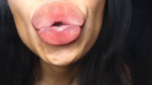 HOW LONG WILL THIS LIPSTICK LAST WITH GLASSKISSING