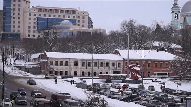 Минута в Курске. ост."Центральный рынок" в сторону ул. им. Луначарского. смотреть онлайн