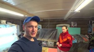 Решили, что цыплятам будет лучше в новом доме. Находки в земле!