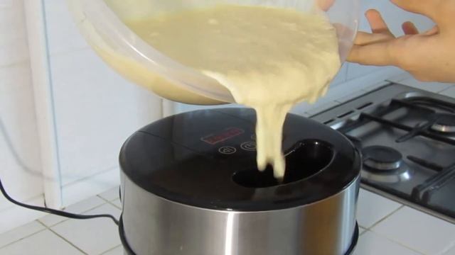 Мороженое из йогурта в мороженице Kitfort KT 1804 - вкуснее и дешевле покупного! смотреть онлайн