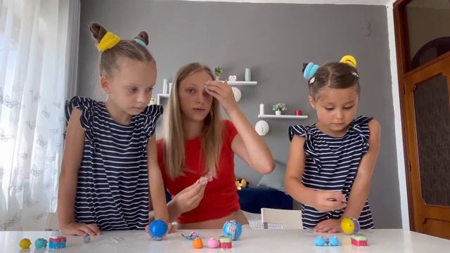 Розпаковка кульок з іграшками смотреть онлайн