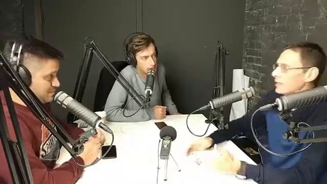 Валерий Фиалка в студии radio-shark.fm смотреть онлайн