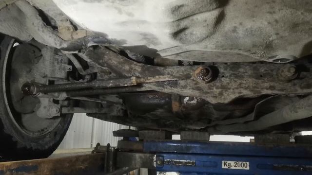 Замена тяги схождения на Corolla e100/Replacing the convergence rod Corolla e100 смотреть онлайн