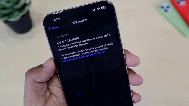 iOS 17.2.1 Released ? - Important Update with Bug Fixes, Battery & more - Update or Wait ? смотреть онлайн