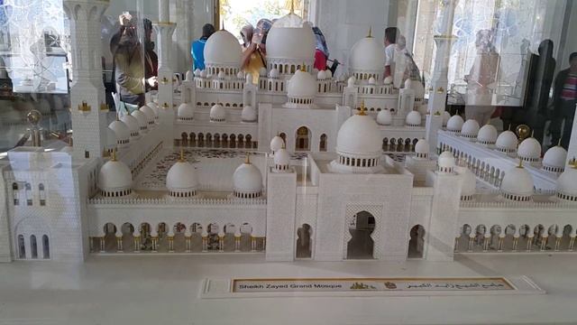 Model of Sheikh Zayed Grand Mosque Abu Dhabi смотреть онлайн