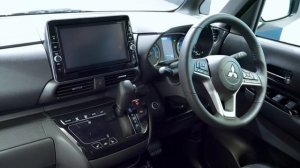 ( 4K ) Mitsubishi eK X Space T : Green / White