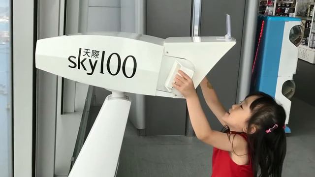 E+E Play = "Sky 100" x "Yesterday Once More" Exhibition смотреть онлайн