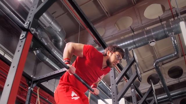 Отжимание от перекладины смотреть онлайн