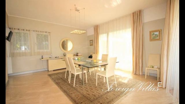 Продажа виллы на первой линии от моря с красивым садом, бассейном и видом на море смотреть онлайн