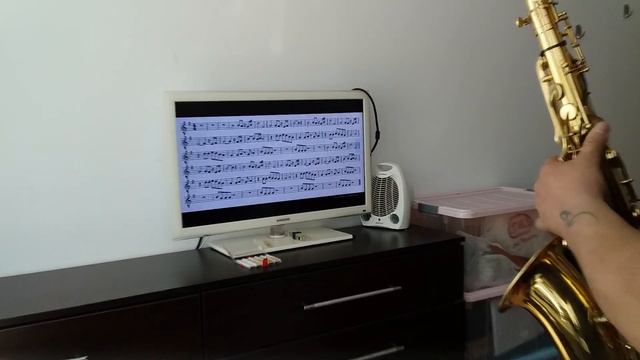 Muslim Magomaev - Troubadour`s Serenade Golden Ray of Sunshine Tenor Sax смотреть онлайн