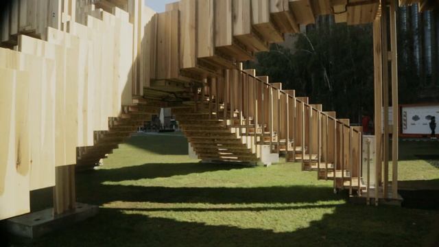 "Sculpture's gift to architecture is the staircase" - Alex de Rijke смотреть онлайн