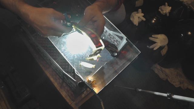 Как приклеить шильдик на авто смотреть онлайн