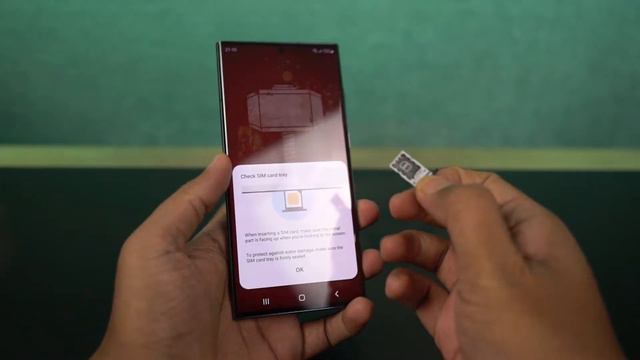 How To Insert SIM Card in Samsung S22 Ultra смотреть онлайн