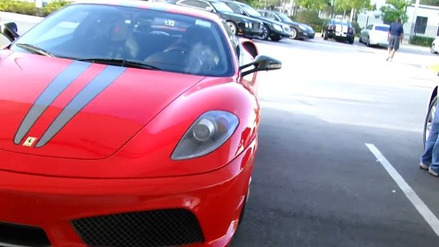Red Ferrari F430 Scuderia start & rev смотреть онлайн