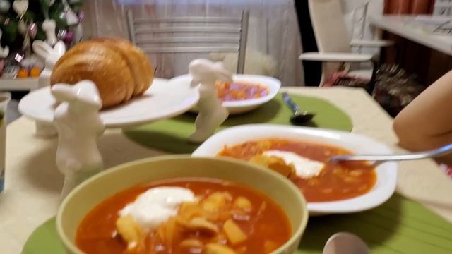 ВЛОГ: Лика Закрылась в Ванной/ Готовим Борщ. смотреть онлайн