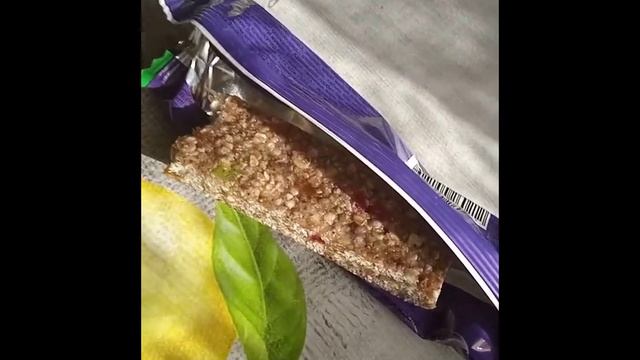 Мюсли, брекеты, еда смотреть онлайн