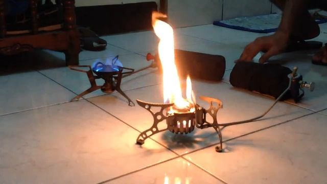Whisperlite Universal & BRS8 Stove.. смотреть онлайн