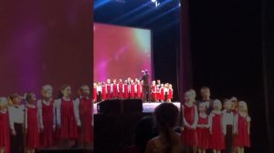 Детский хор ТВ и Радио СПб. «Мама улыбнётся»