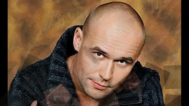 Упал намертво на улице...Час назад Обнаружили Максима Аверина.... смотреть онлайн