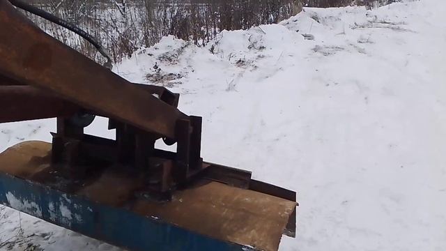 Обратный отвал для мини погрузчика. Хорошее предложение для самоделок.