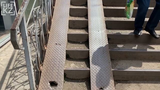 ЗЕЛЕНЫЙ БАЗАР | ОПАСНЫЙ ПАНДУС смотреть онлайн