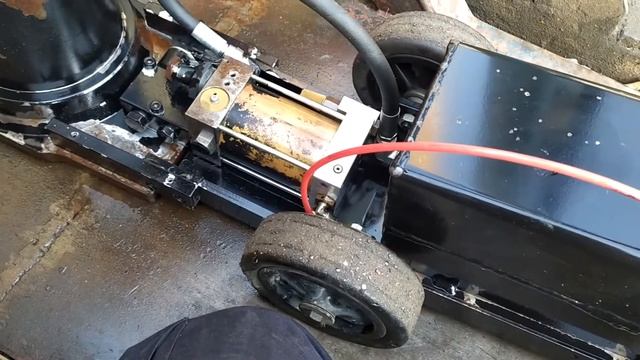 пневмогидравлический домкрат течет масло смотреть онлайн