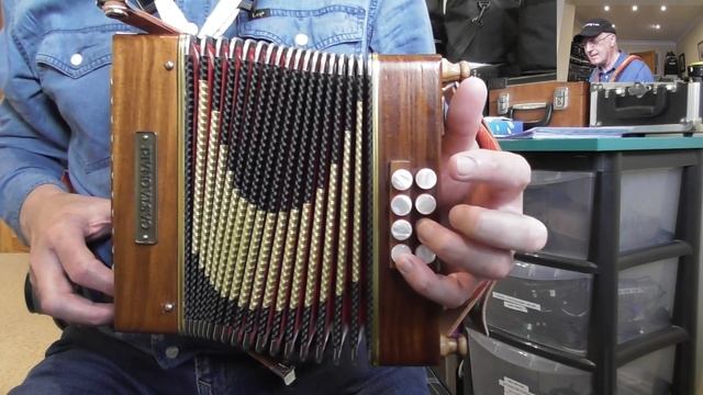 How to play a D7 chord on a DG melodeon смотреть онлайн