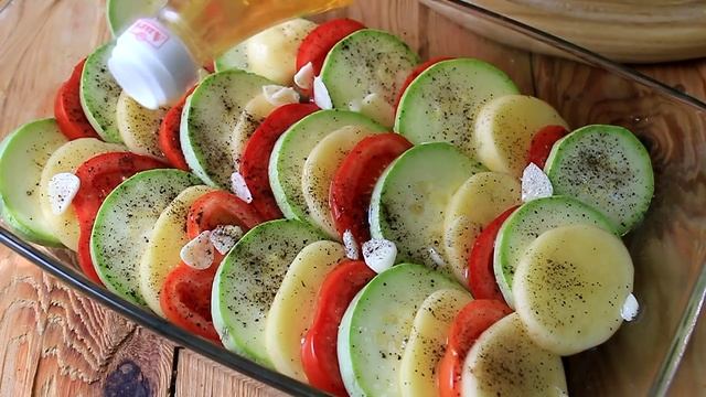 Овощная запеканка с кабачками и помидорами: Овощная запеканка в духовке: Запеканка из овощей смотреть онлайн