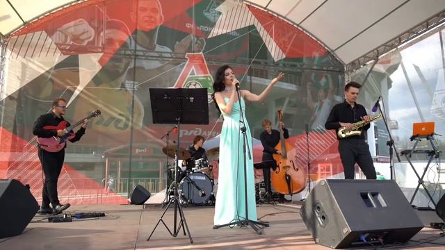 Виктория Линник & Lush Life - Fly me to the moon (jazz standart) смотреть онлайн