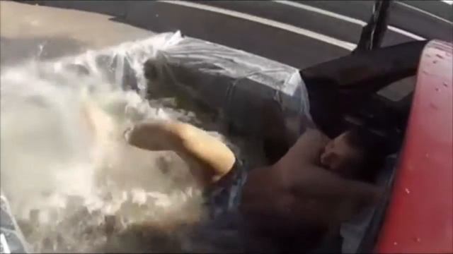 Бассейн в пикапе с Кириллом Коношенко