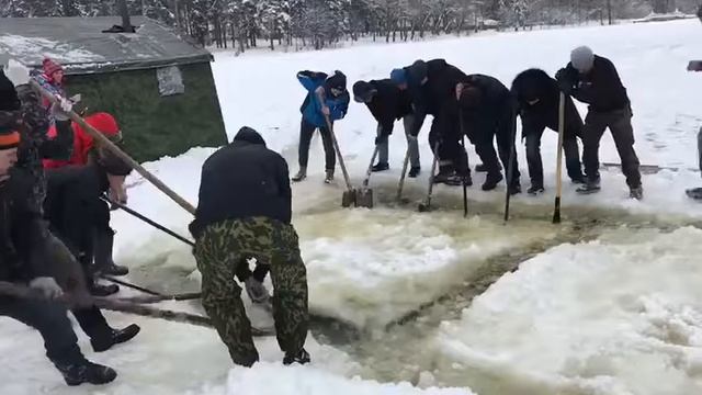 Подготовка Проруби к Купанию В Кратово смотреть онлайн