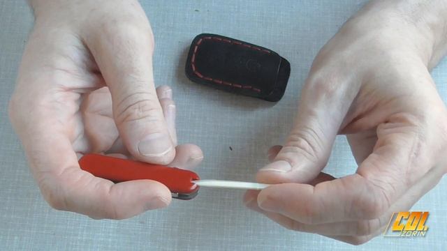 Victorinox Classic - полезный малыш