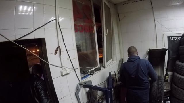 Ставим новые тапки на чай. Катаем арки. Дикий мотор приехал смотреть онлайн