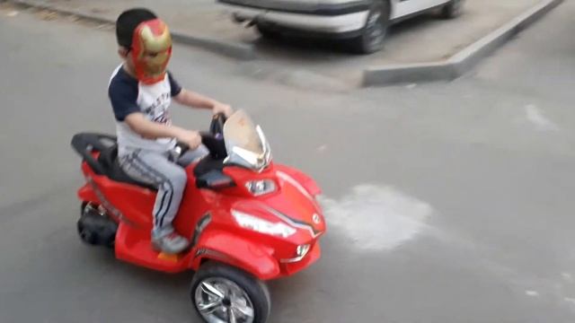 железный человек на мотоцикле смотреть онлайн